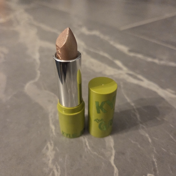 Kylie x grinch Mr Grinch Lipstick - Picture 1 of 1